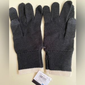 Women’s black coach gloves